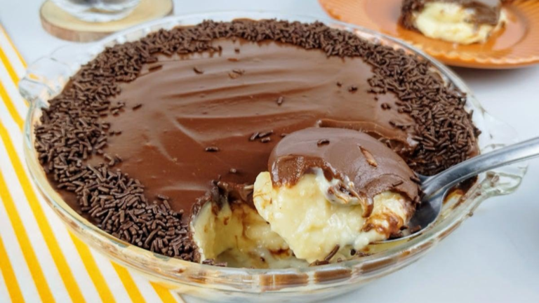 Sobremesa de Leite Ninho com Chocolate na Travessa Fácil e Cremosa